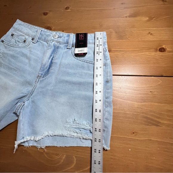 NO BO High Rise Destructed Midi Shorts Blue Size 5 NWT - Picture 4 of 8